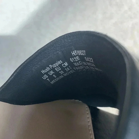 Hush Puppies black slip on sandals - Picture 5 of 7